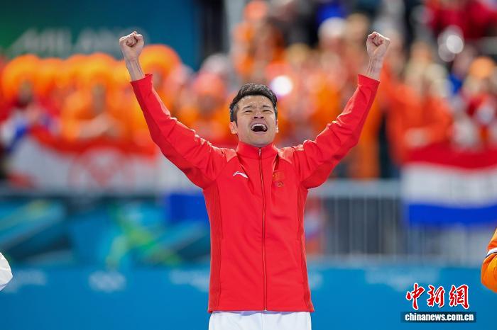 宁忠岩破欧美垄断夺金 中国速滑队创队史单届奖