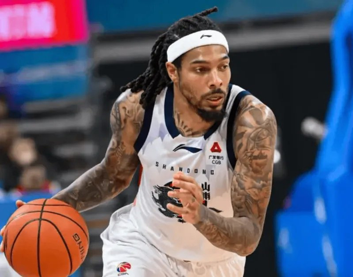 山东男篮惨败北京遭遇五连败 战术崩盘防守失控