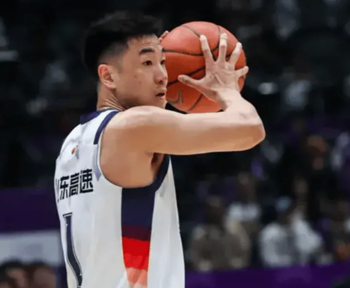 山东男篮惨败北京遭遇五连败 战术崩盘防守失控